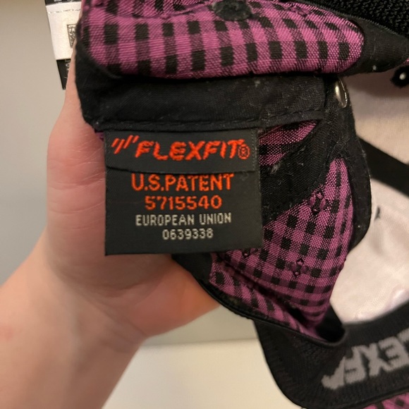 Puma hat purple checkered - Picture 6 of 7